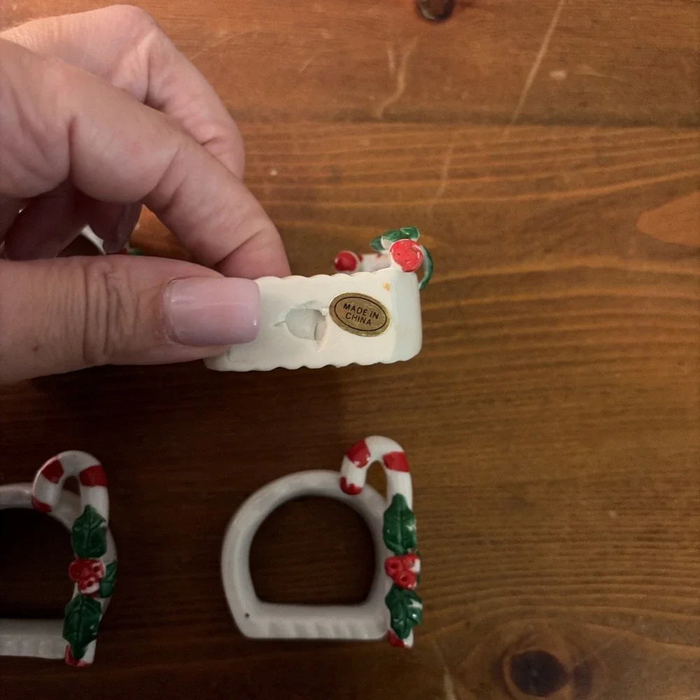 Vintage Christmas Holiday Ceramic Napkin Rings Candy Canes Holly‎ Set of 8